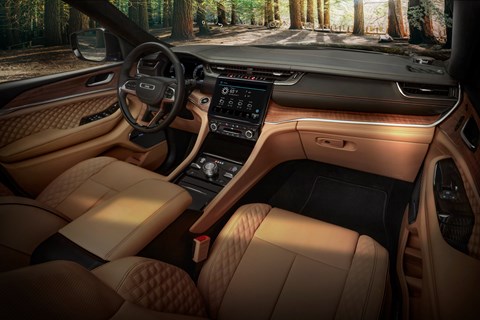 Grand Cherokee interior