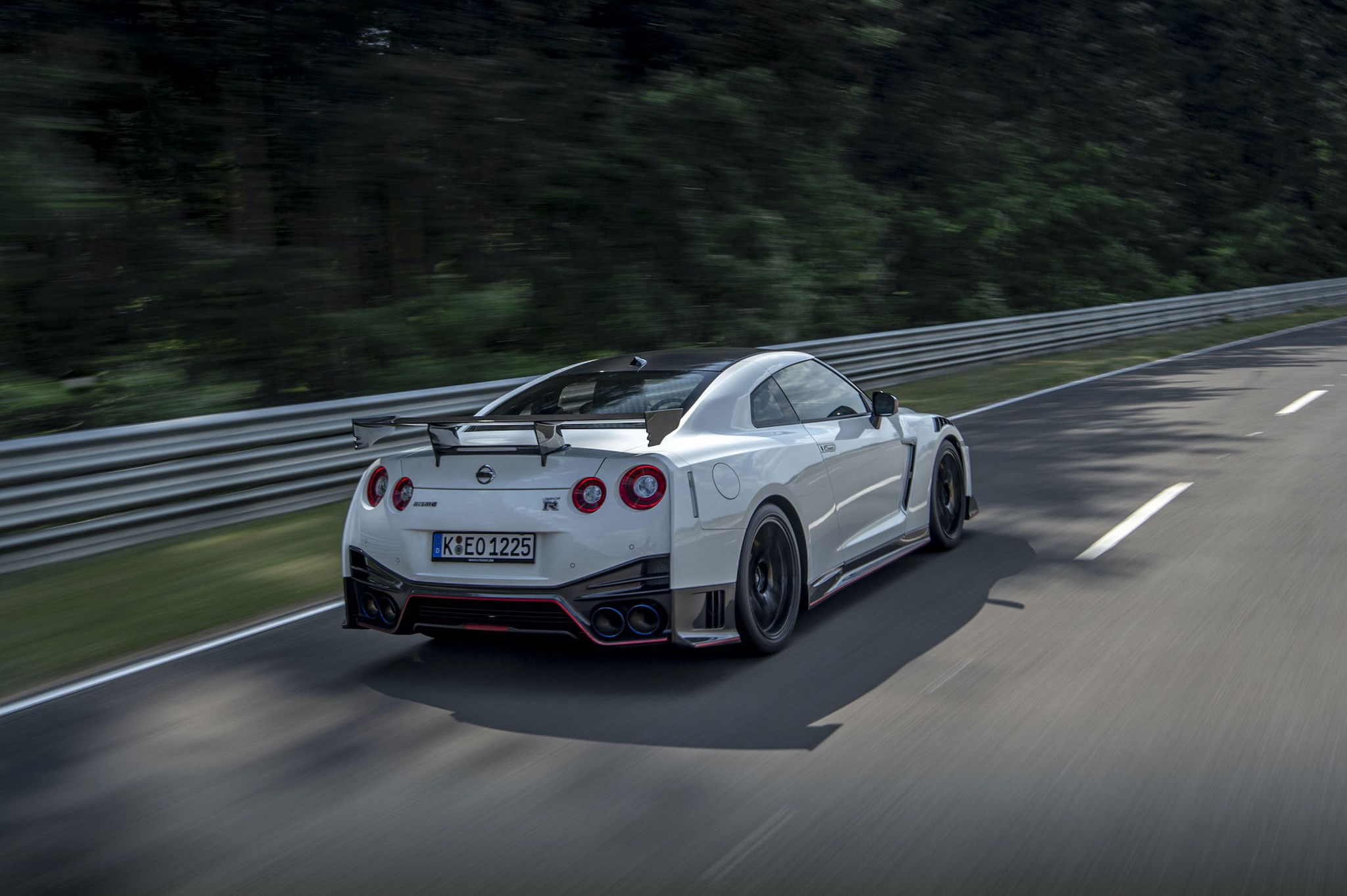 Nissan Gt R Nismo 21 Review The Ultimate Dinosaur Car Magazine