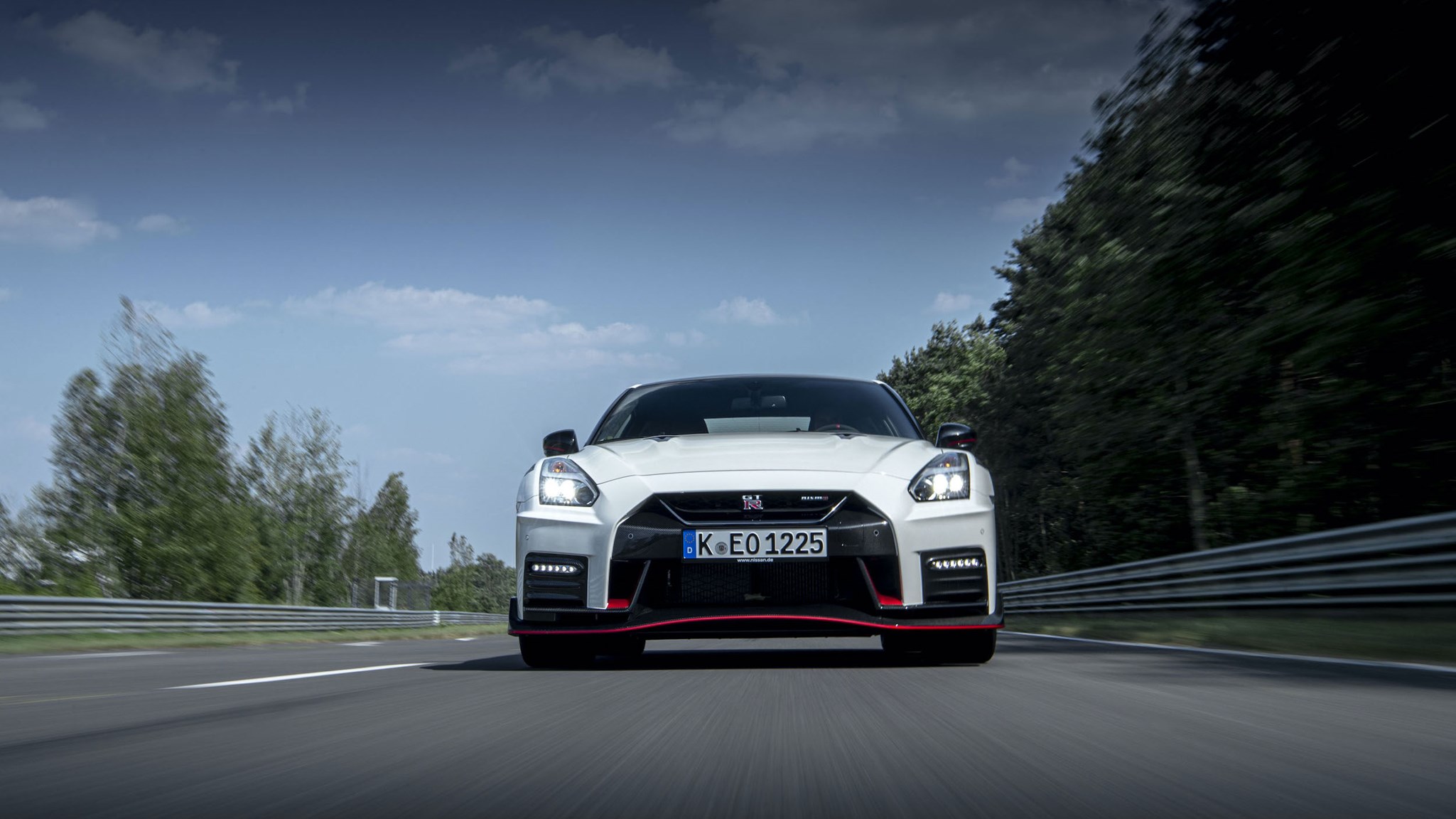 Nissan Gt R Nismo 21 Review The Ultimate Dinosaur Car Magazine