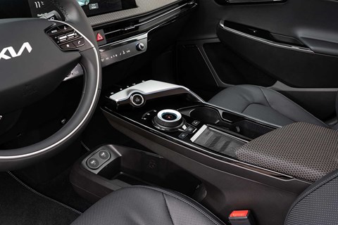 KIa EV6 floating console