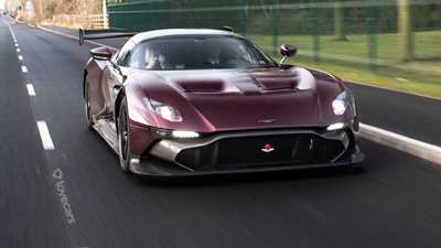 aston martin one 77