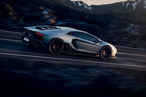 aventador ultimae