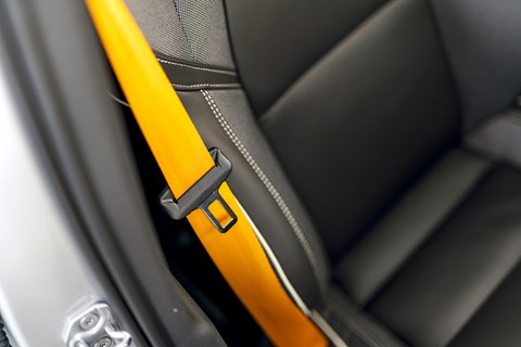 s60pe seatbelt