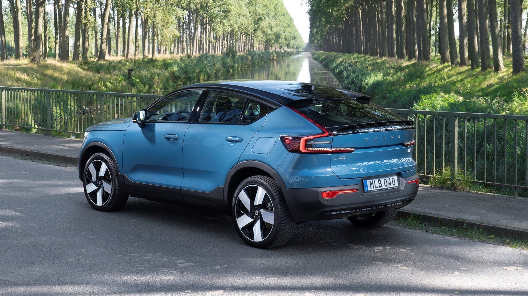2021 Volvo C40 - rear three quarter 2021 Volvo C40 - rear three quarter