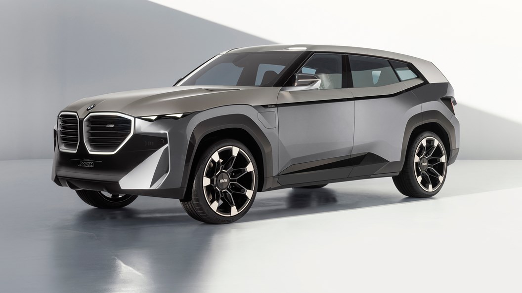 Nuevo BMW Concept XM: concepto de PHEV brutal y excesivo 