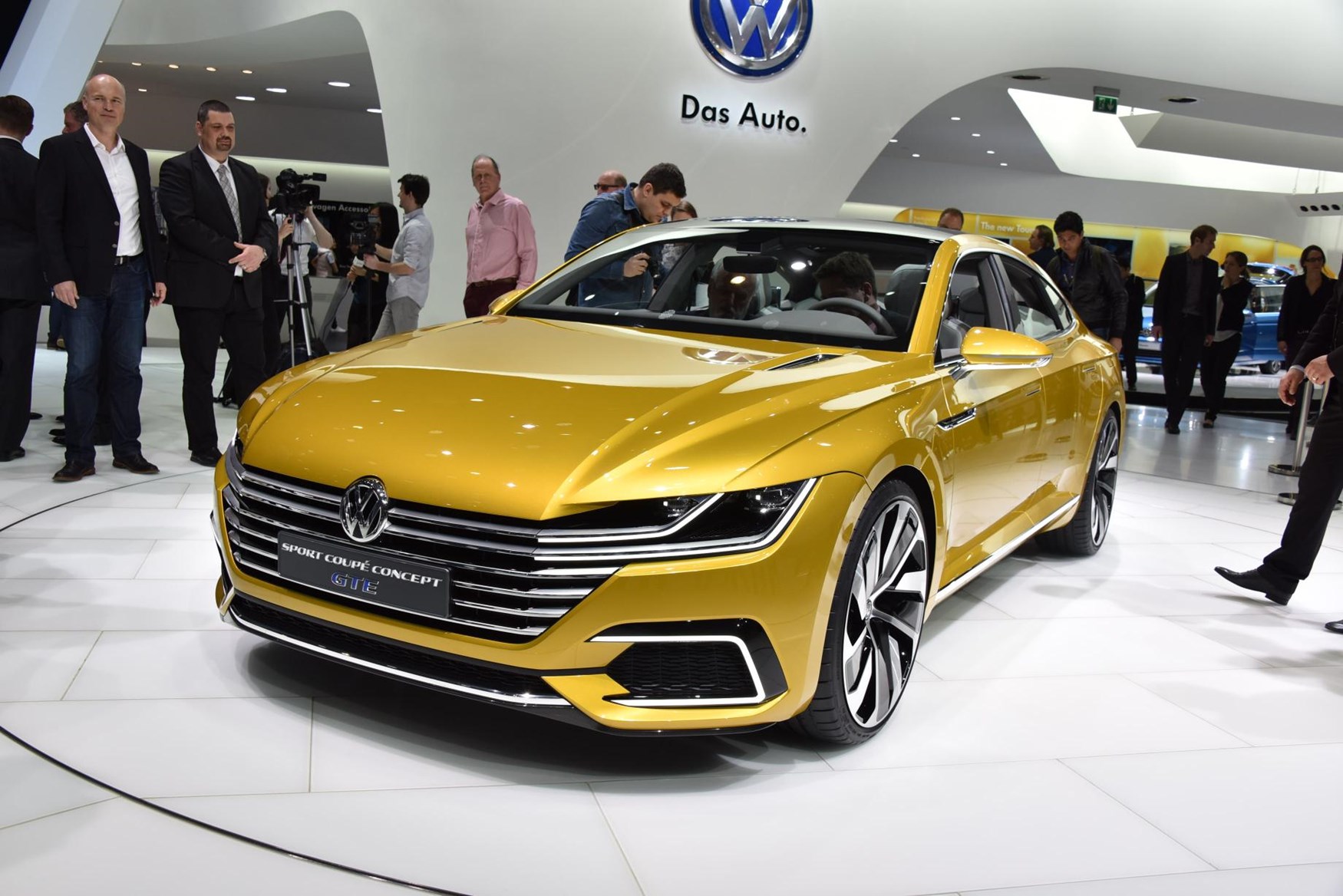 Vw Sport Coupe Concept Gte It S The New Passat Cc Car Magazine