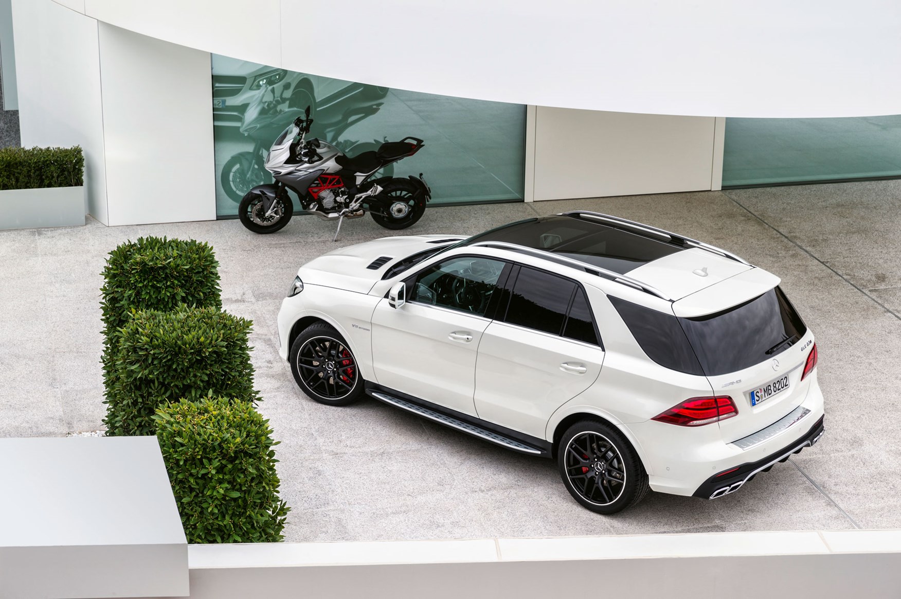 The Ml Is Dead Sort Of Meet Mercedes Gle Car Magazine Mercedes Amg Gle 63 S 4matic Catchy Name