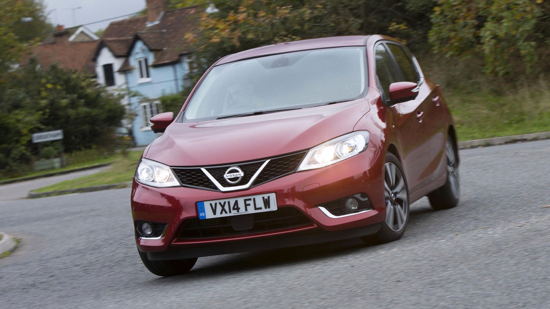Nissan Pulsar 1.5 dCi Pulsar n-tec (2015) review | CAR ... Nissan Pulsar 1.5 dCi Pulsar n-tec (2015) review | CAR ...