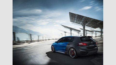 Uh-oh: twin-tone paint is back!