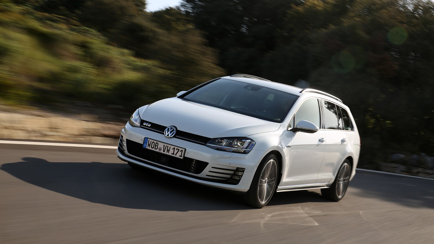 Vw Golf Gtd Estate 2015 Review Car Magazine