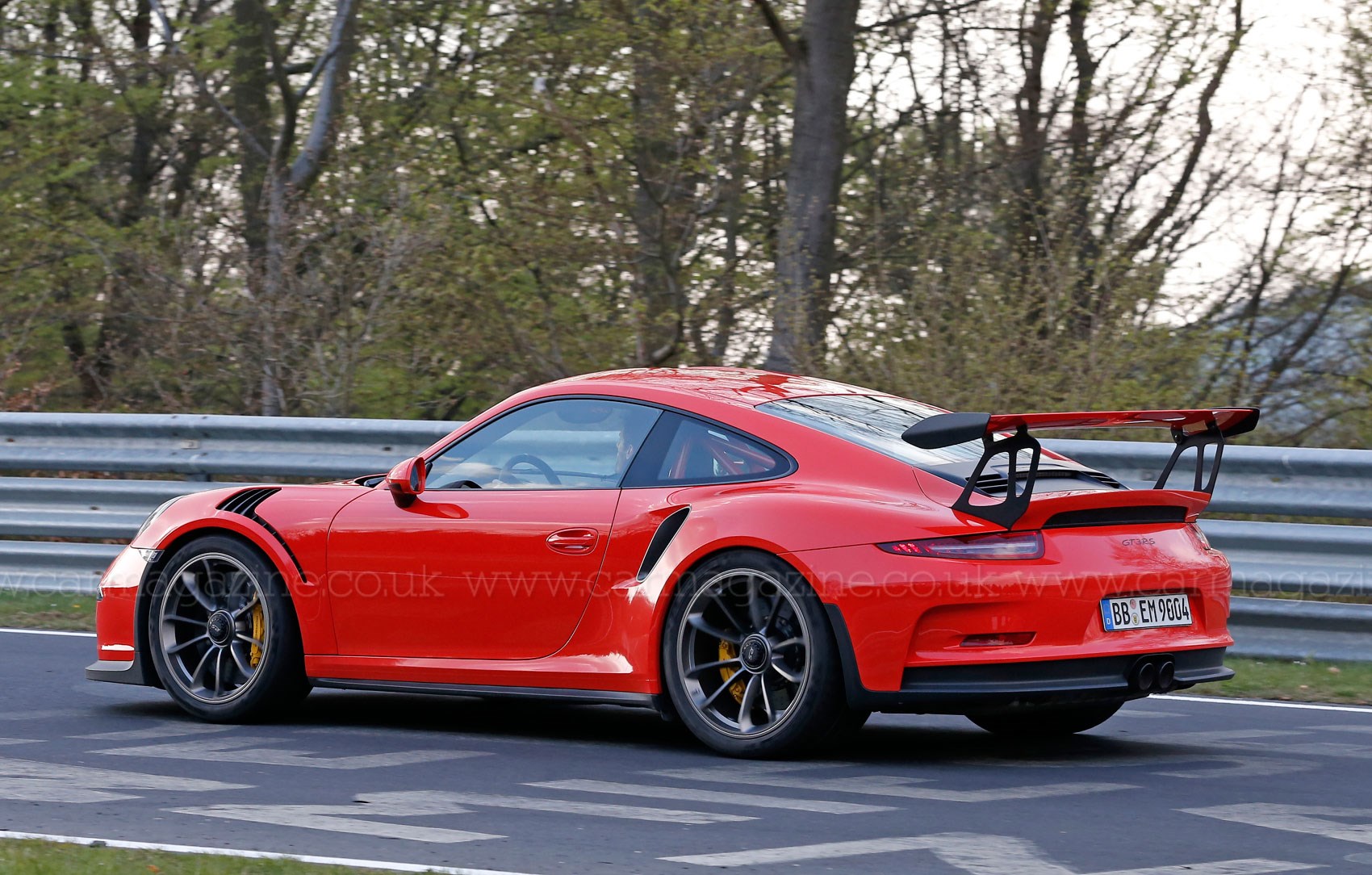 A Guided Tour Of The 2017 Porsche 911 Gt3 Rs By Boss Car Turbo Style Side Vents Feed Air Into A Race Derived Central Airbox 991 Gt3 Rs Design Was Spilled
