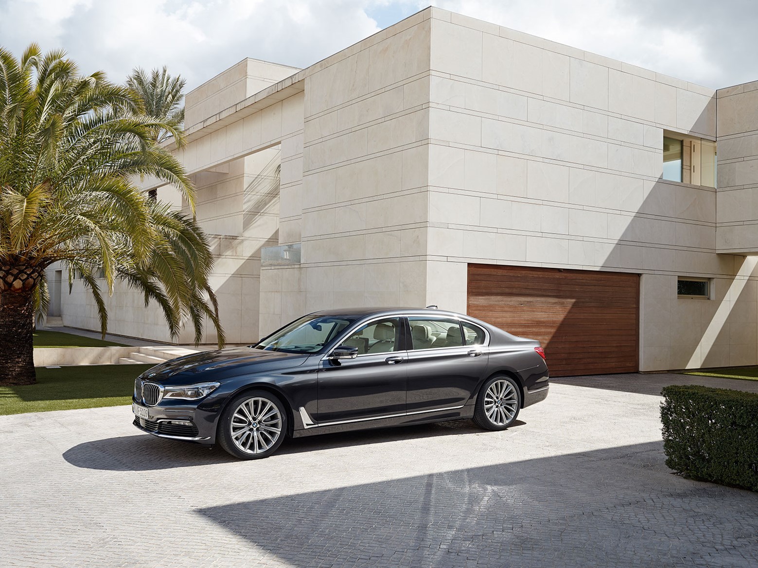 bmw 7 series 2015 in pictures munichs new part carbon limo unveiled