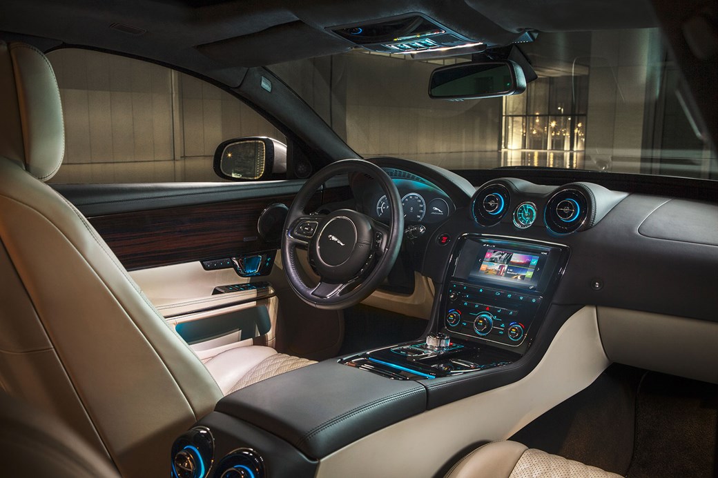 The 100k Jag 2016 Jaguar Xj Goes Seriously Premium Car Magazine New Incontrol Touchscreen For 2016 Model Year Jag Xj