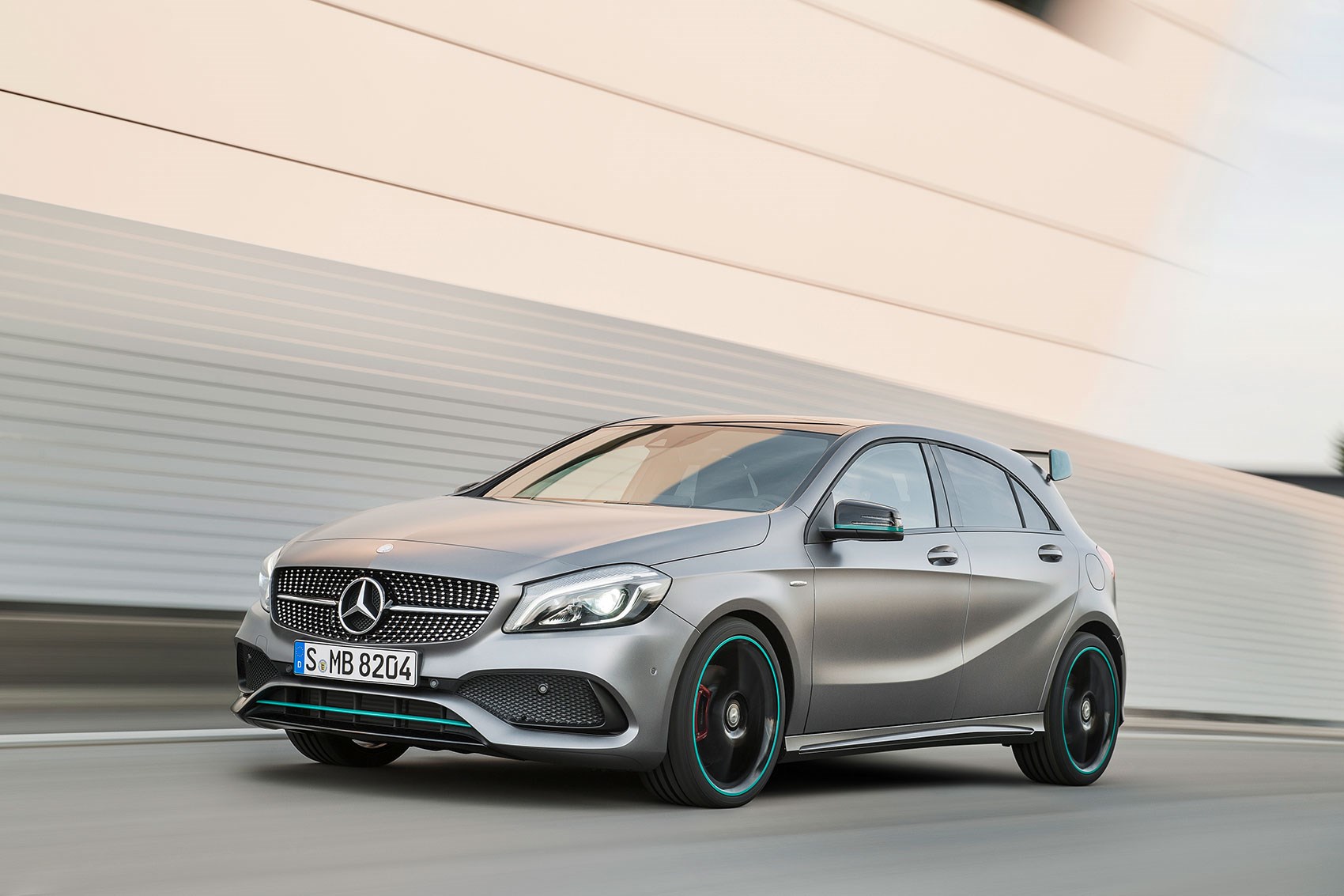 Mercedes 5 Amg Muscles Up To 381bhp In 16 A Class Facelift Car Magazine