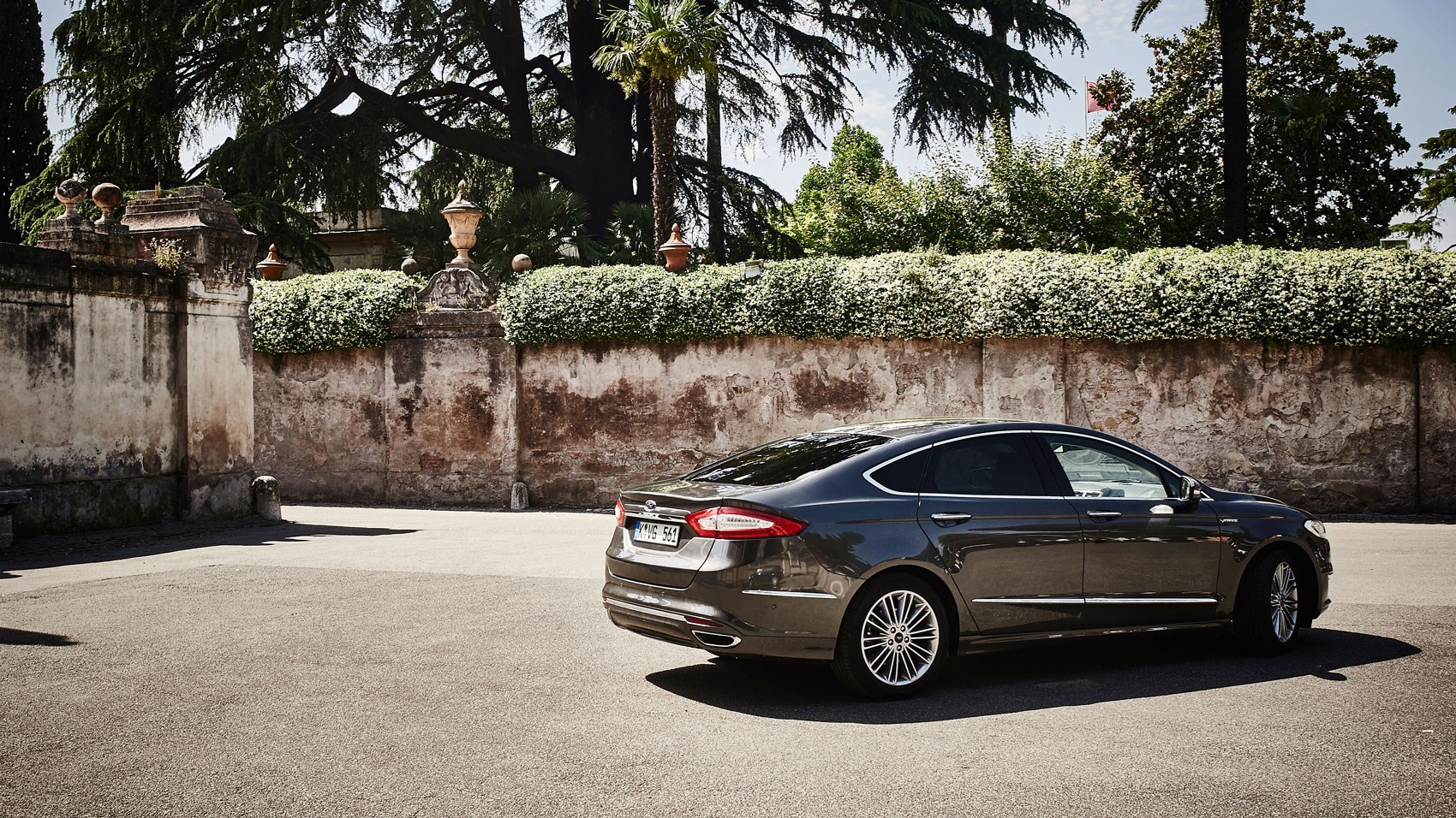 Ford Mondeo Vignale 2 0 Tdci Awd Powershift 15 Review Car Magazine