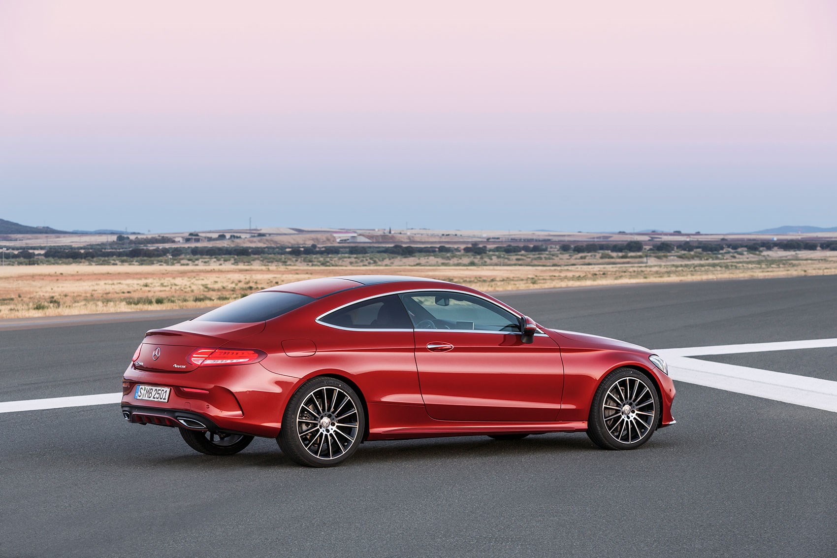 New 2016 Mercedes C Cl Coupe Takes Fashion Lessons From The Audi Mercedes Says Its New C Cl Coupe Is Lighter Than Predecessor