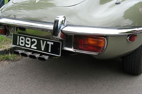 Jaguar E-type V12 exhausts