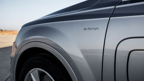 Audi Q7 E Tron 2016 Plug In Hybrid Review Car Magazine