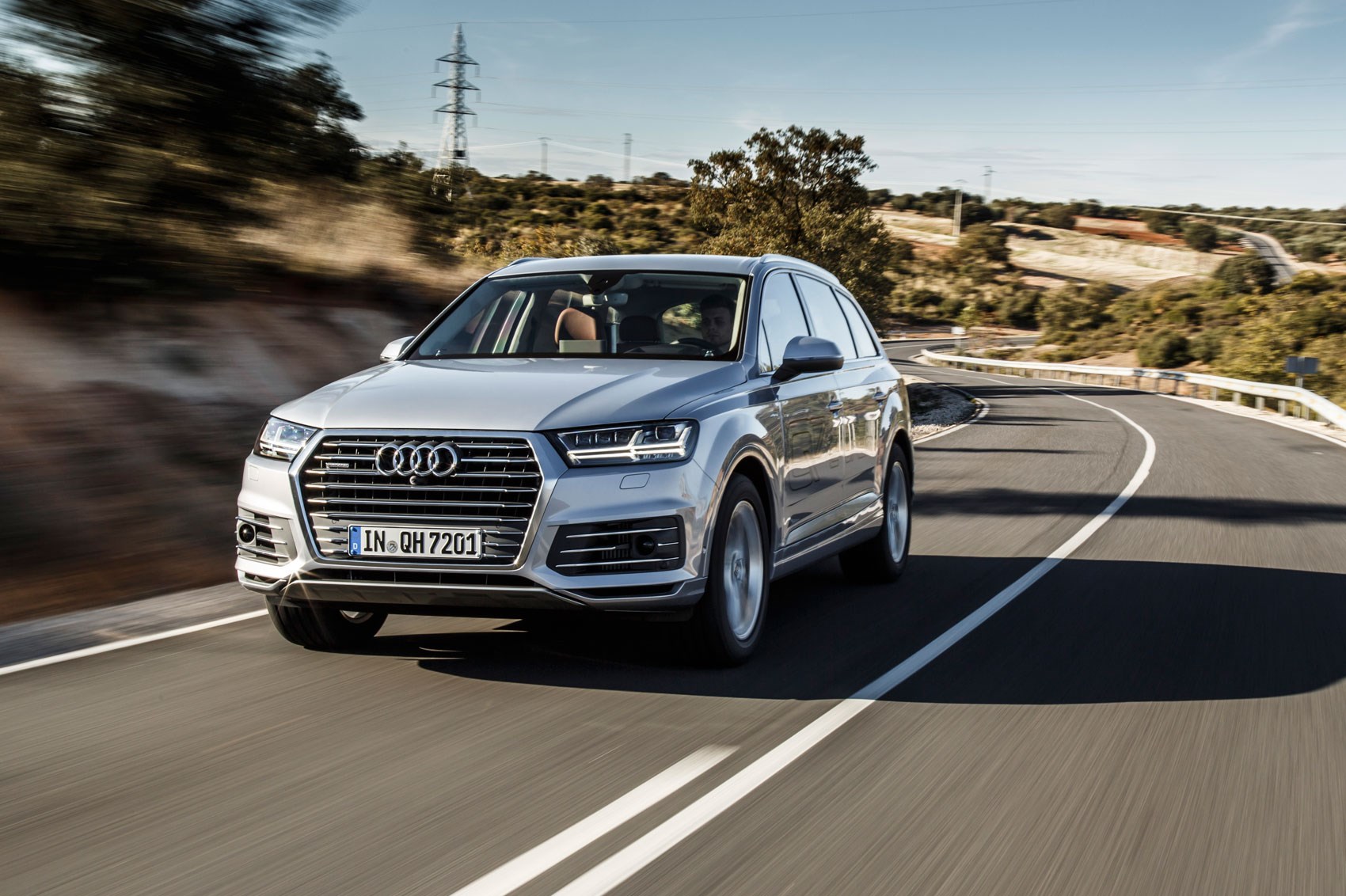 Audi q7 e tron