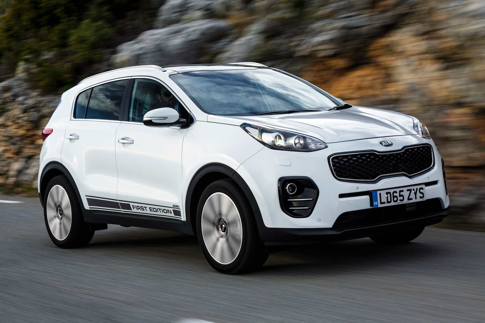 Kia Sportage First Edition 2 0 Crdi 16 Review Car Magazine