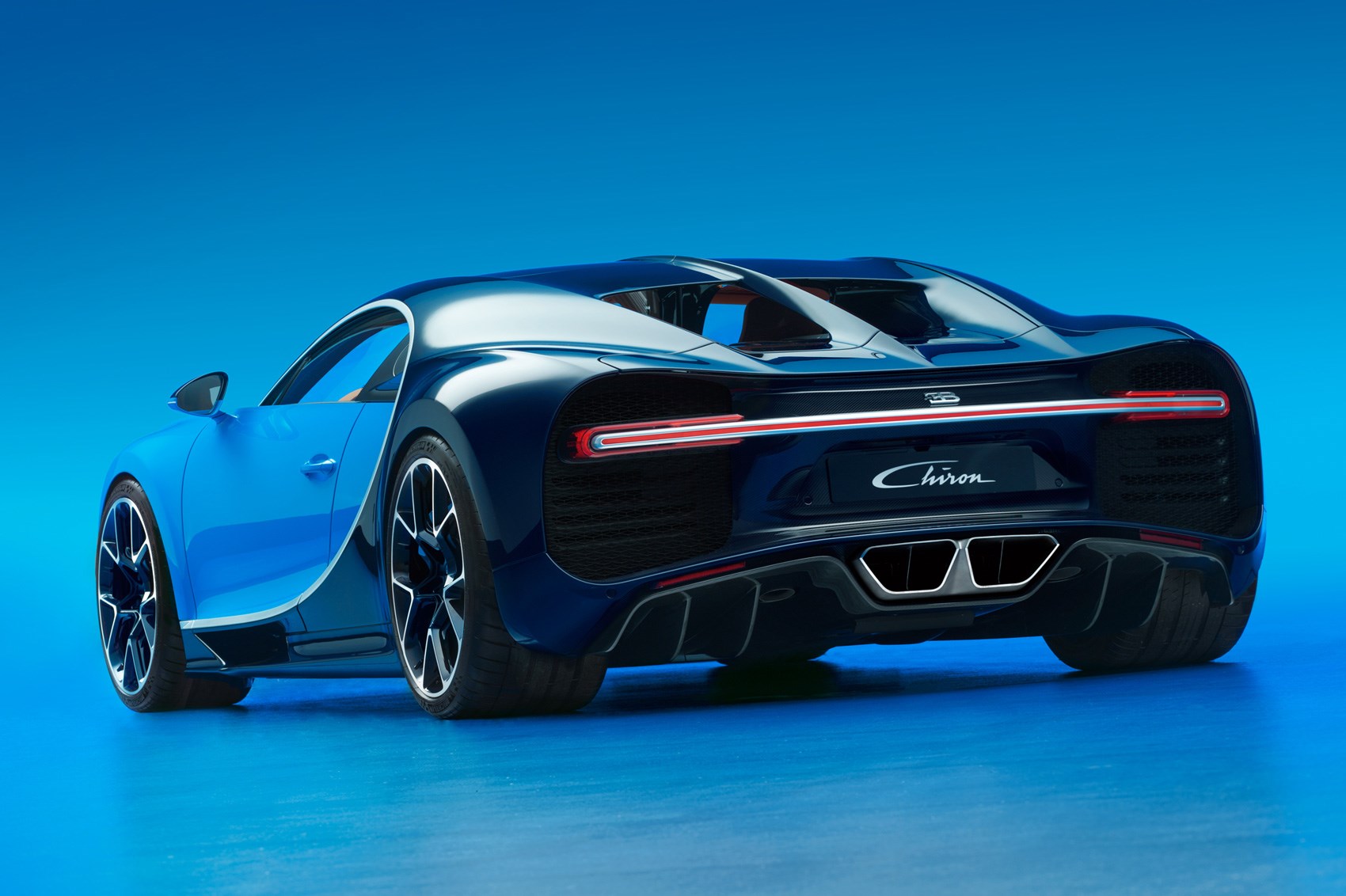Bugatti Chiron revealed at Geneva 2016 the world has a new fastest