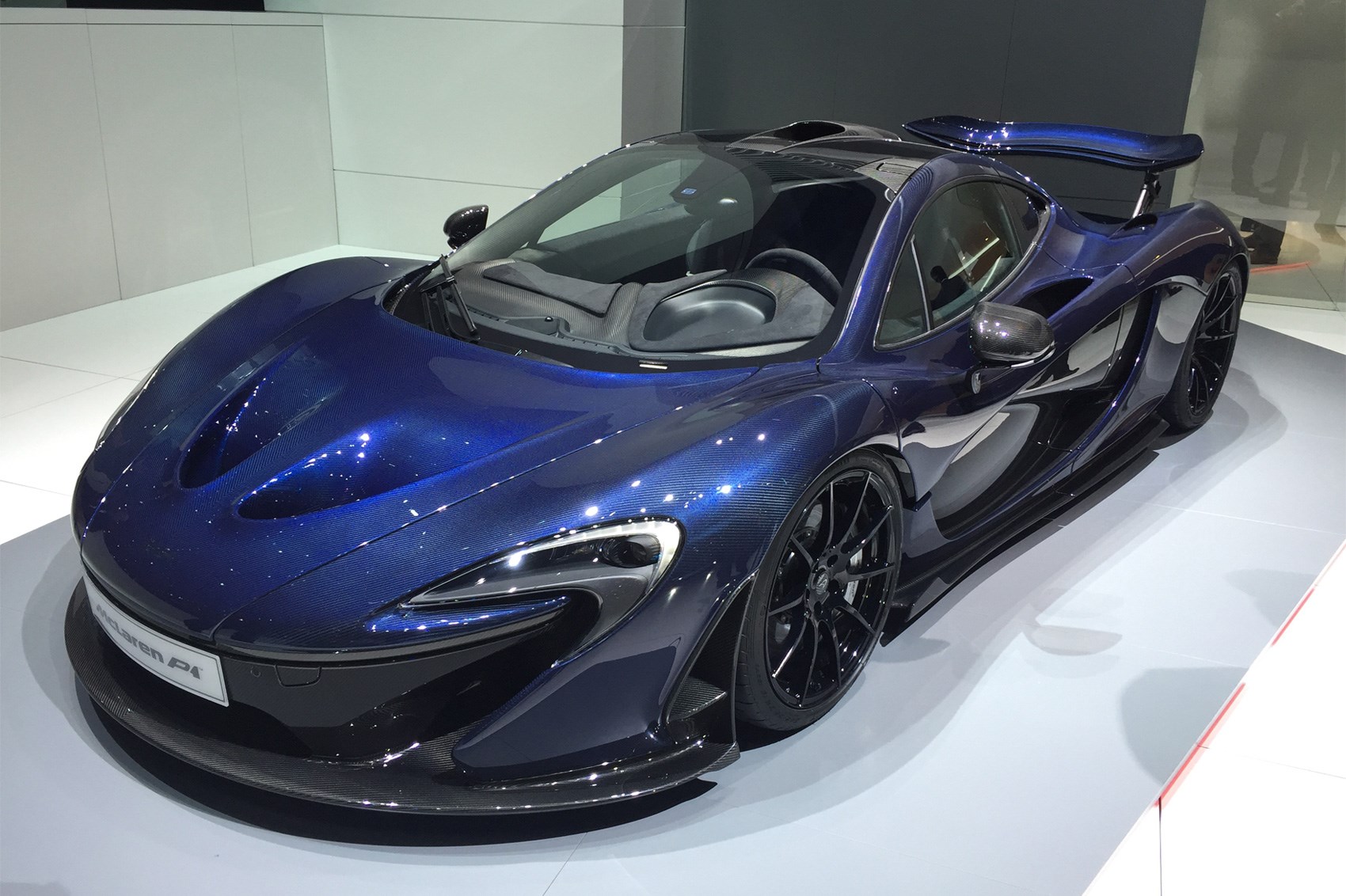 MCLAREN p1 РіРѕР»СѓР±РѕР№