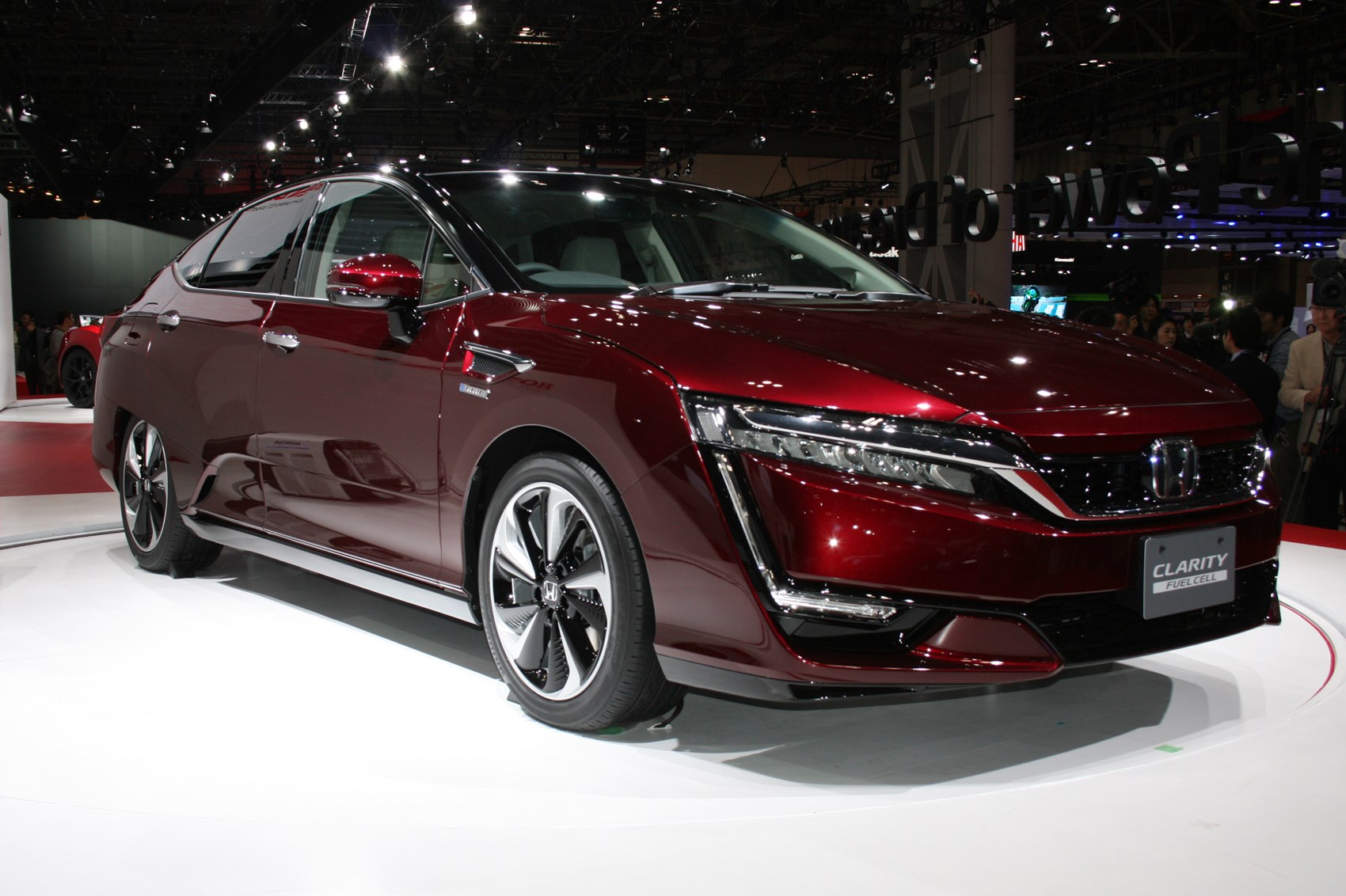 Honda's hydrogenpowered Clarity Fuel Cell arrives in Europe CAR Magazine