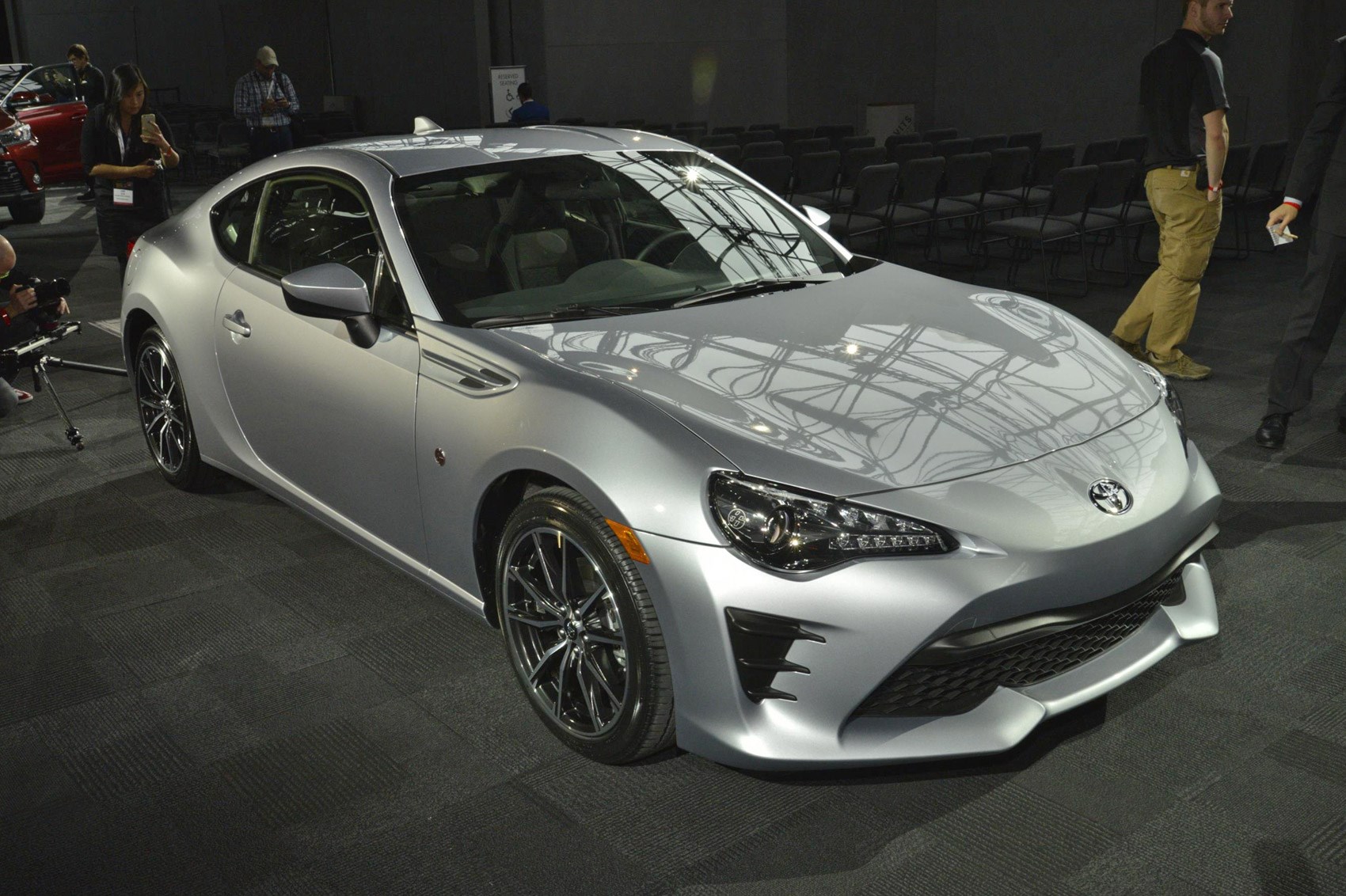 No Added Go But More Show Facelifted 2016 Toyota Gt86