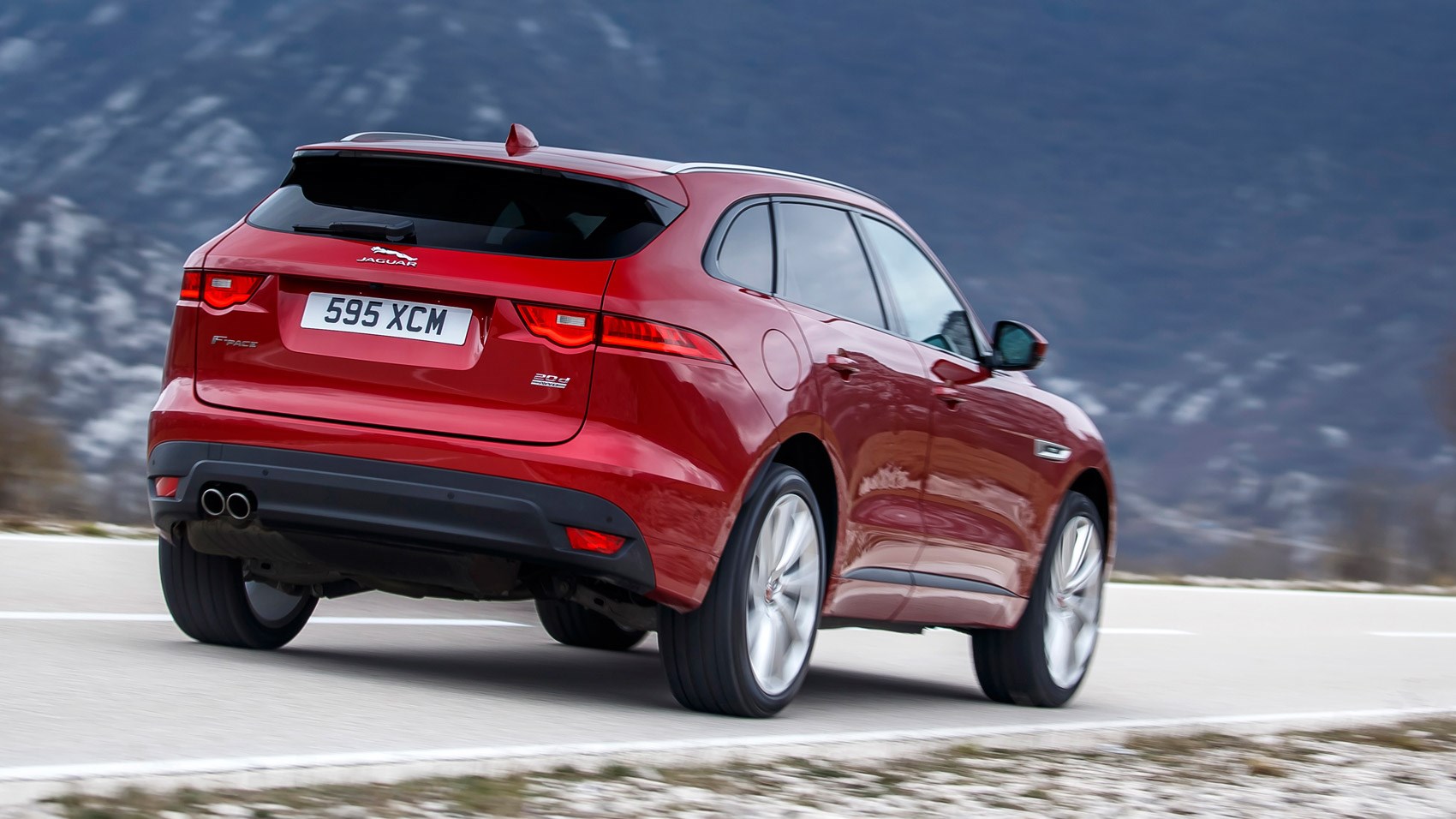 Jaguar F-Pace 2.0D R-Sport (2016) review | CAR Magazine