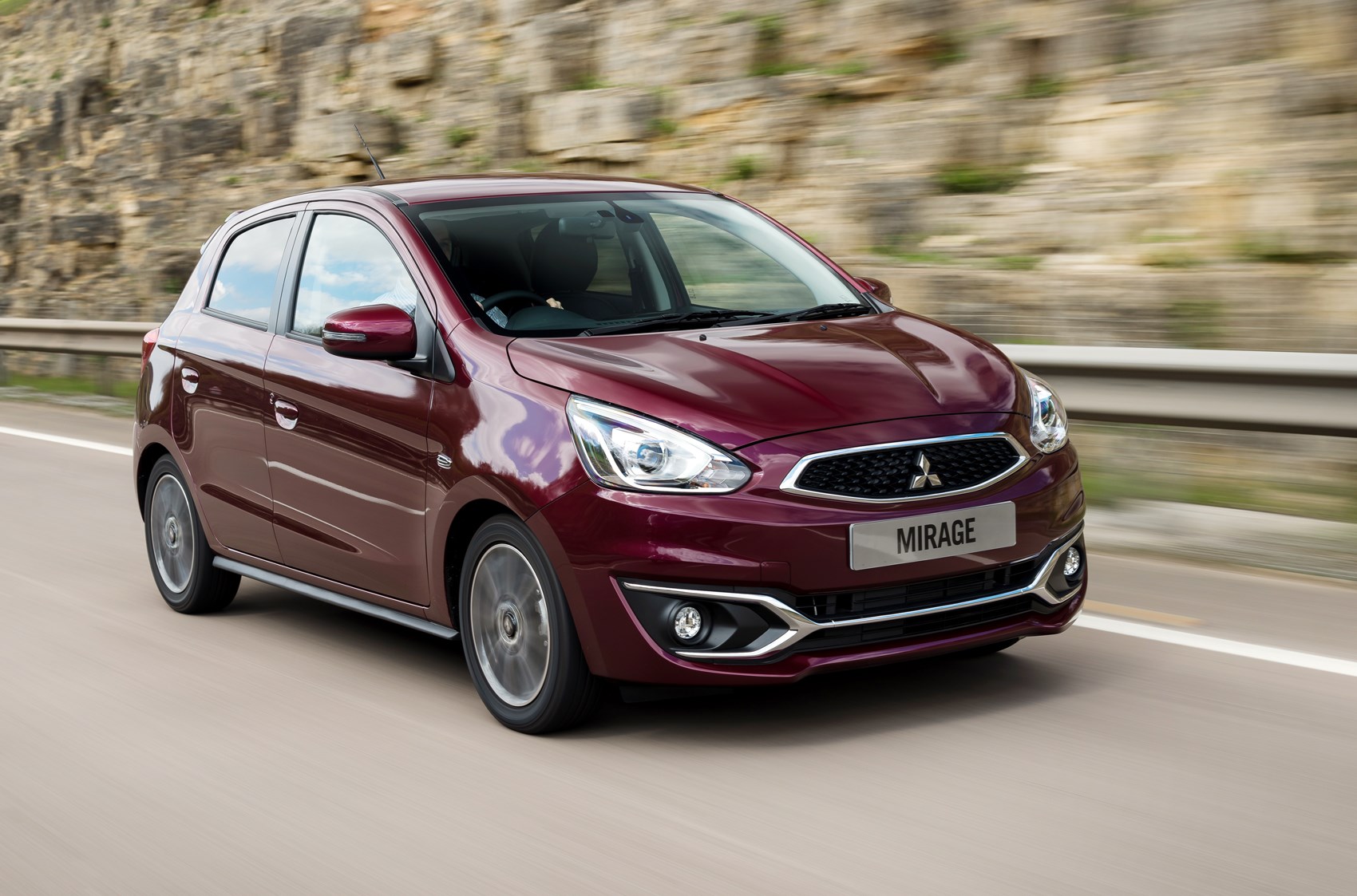 Mitsubishi Mirage Juro Mitsubishi Relaunches And Renames Mirage City Car For 2016 Car Magazine