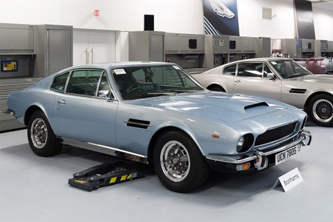 Aston Martin V8