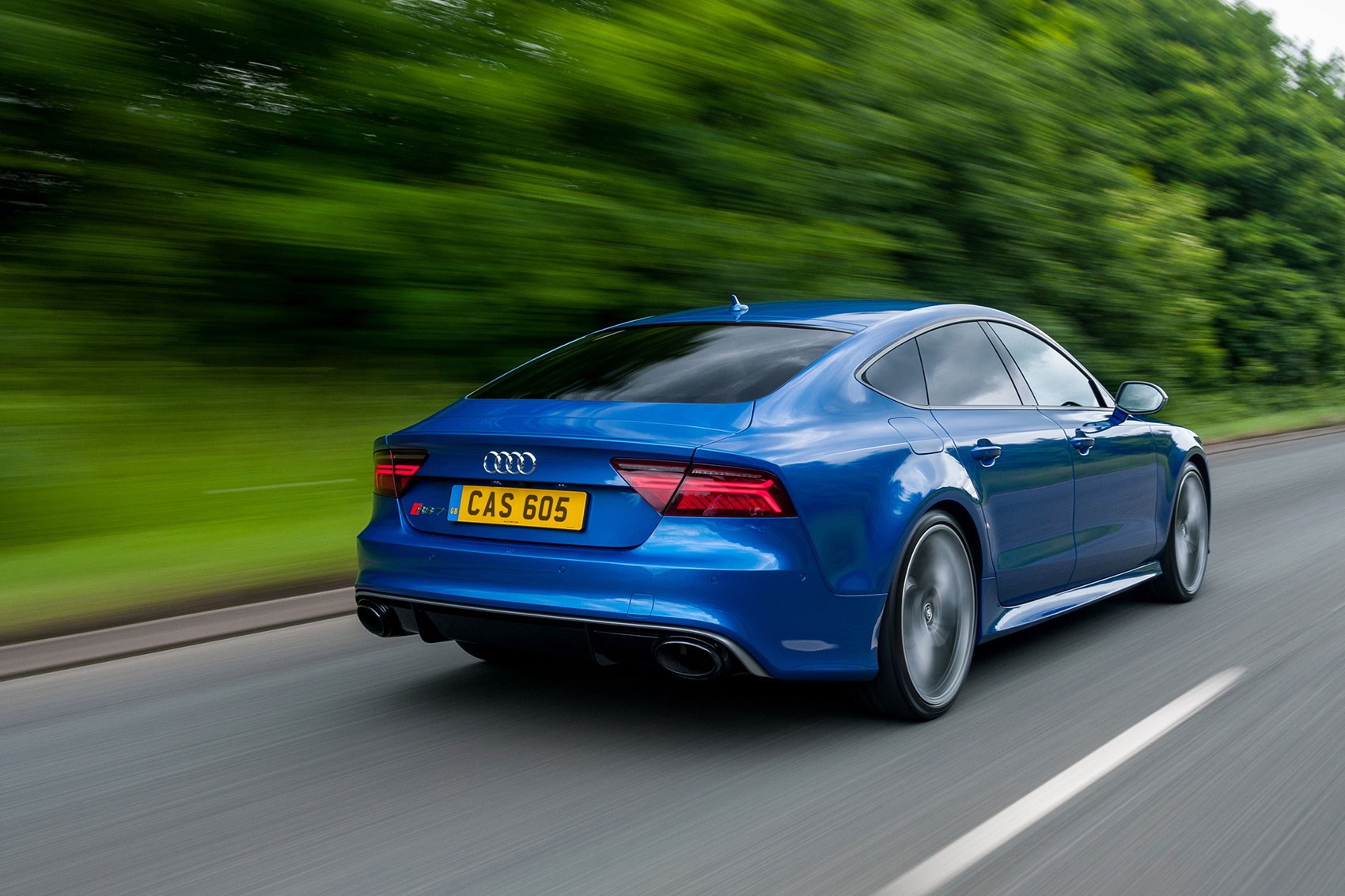 audirs7_01