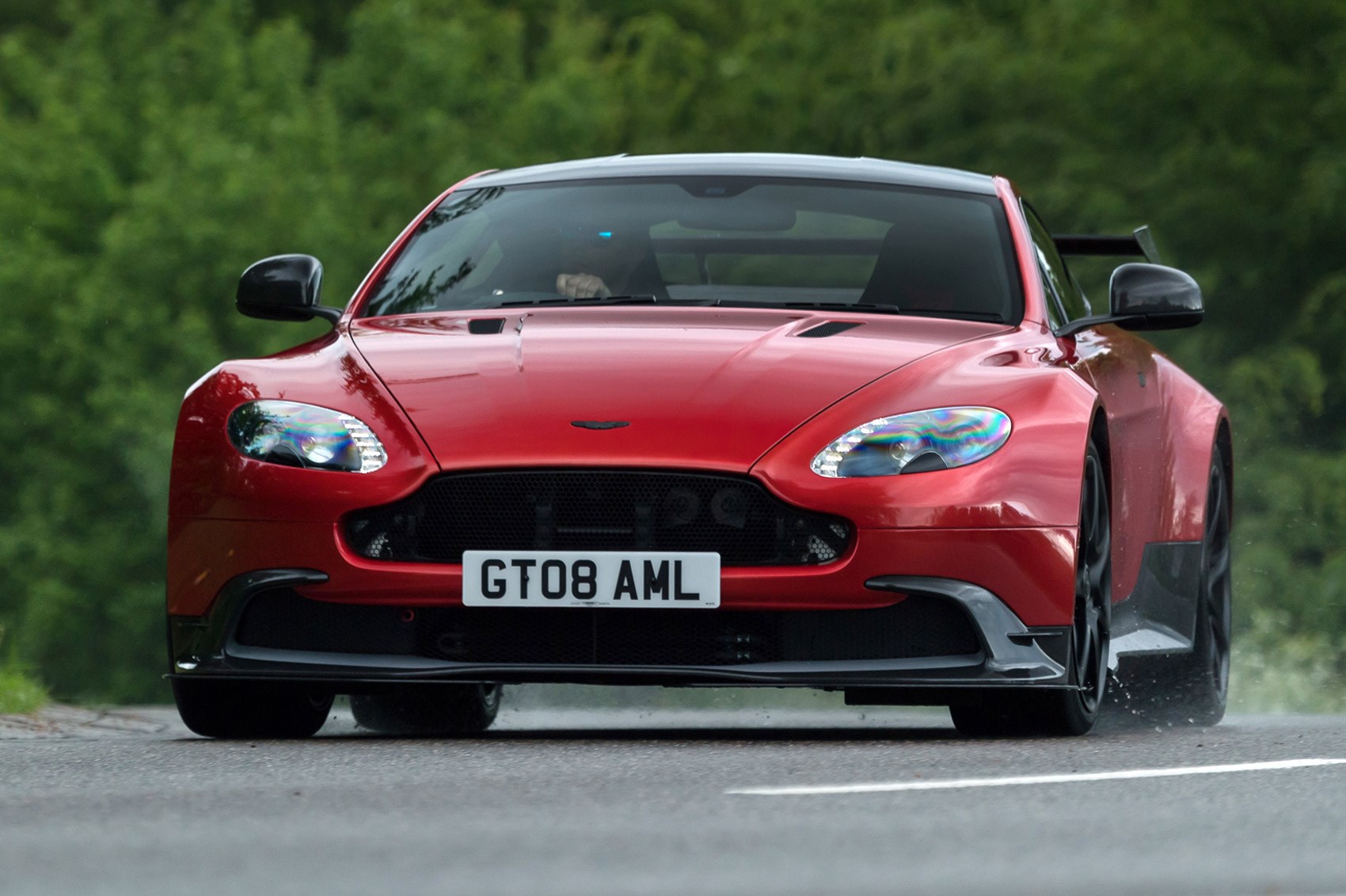 2016 Aston Martin Vantage Gt8 Review 2016 Aston Martin Vantage Gt8 Review
