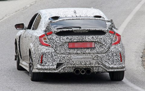 Rear spoiler and triple exhaust: the new 2017 Honda Civic Type R