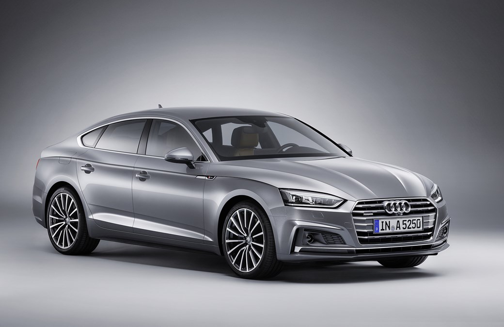 New Audi A5 Sportback The 5dr Of 2dr 4dr Schmoozes In The New 2017 Audi A5 Sportback A Paris Motor Show Debut