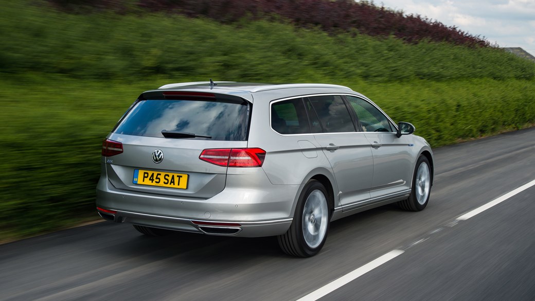 Vw Pat Gte Estate 2016 Review Car Magazine Vw Pat Gte Estate 2016 Review