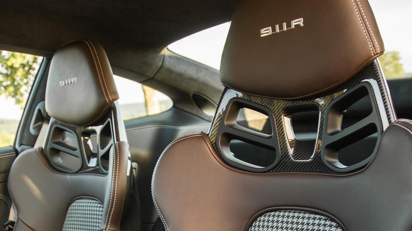 911r seats