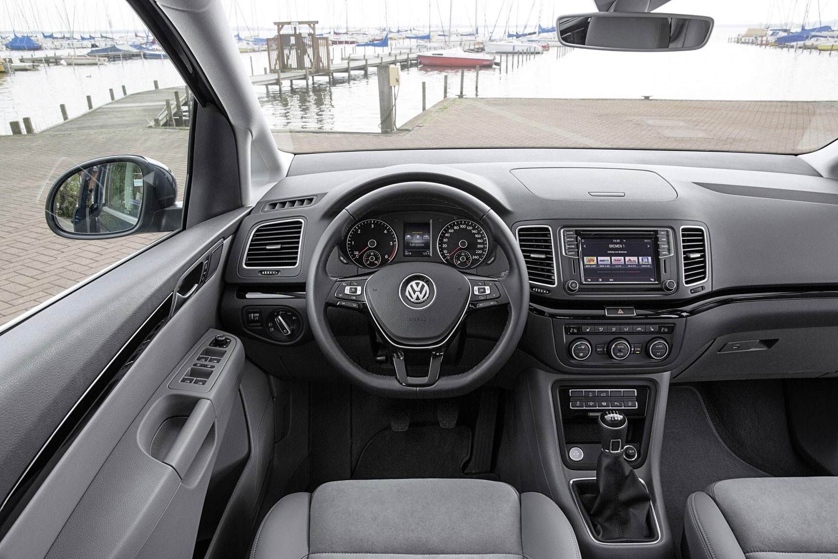 VW Sharan CAR Magazine