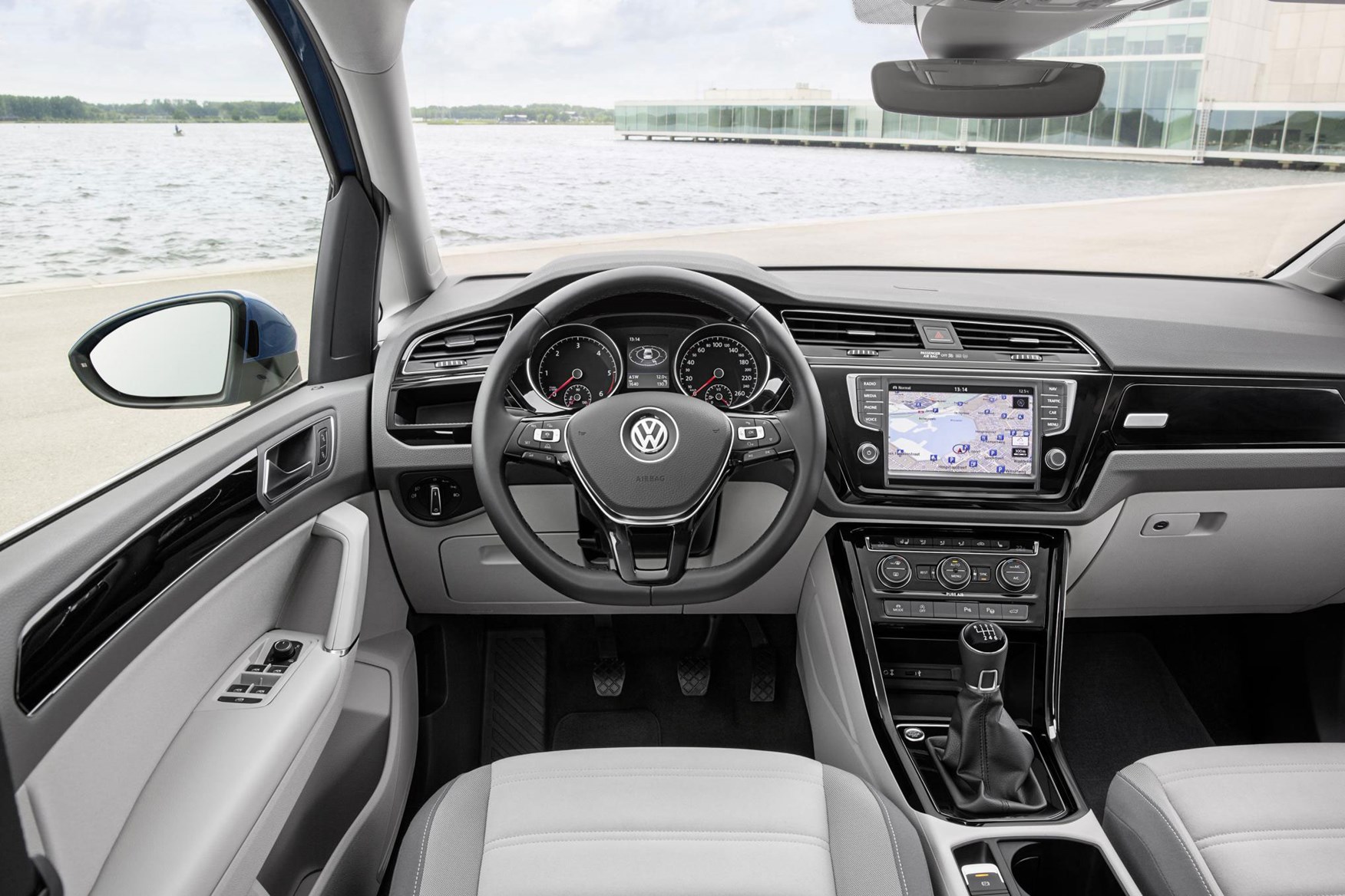 VW Touran CAR Magazine