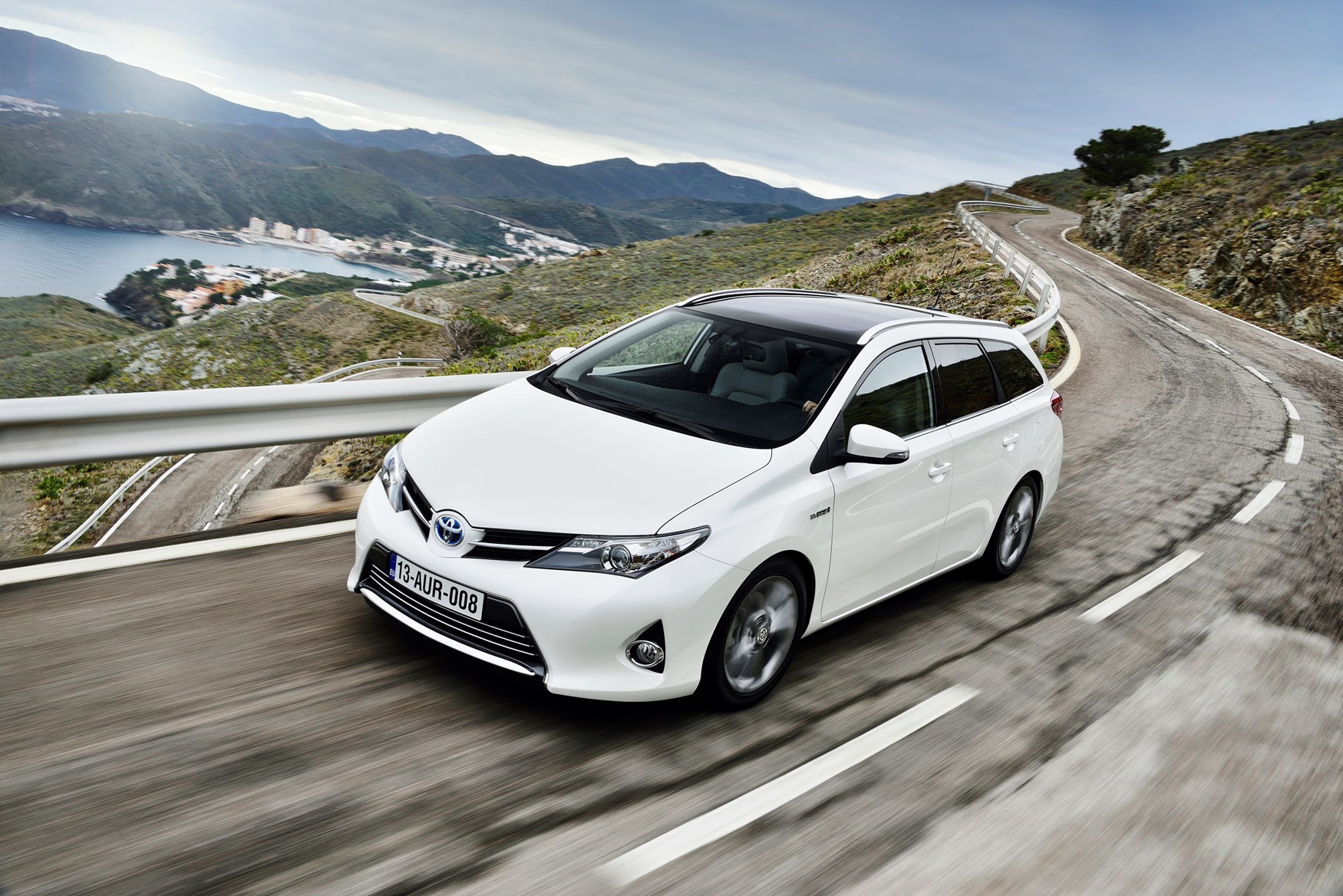 Toyota Auris Car Magazine