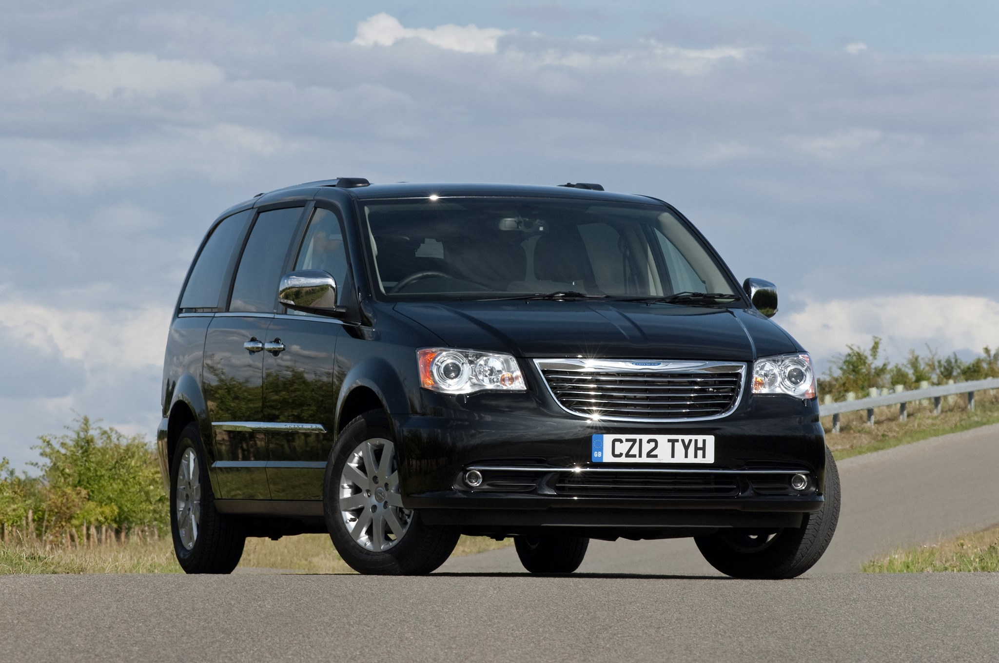 Chrysler Grand Voyager CAR Magazine