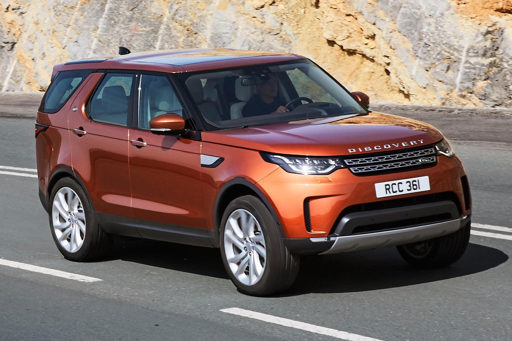 Discovery 5 is alive Land Rover s new seven seat practicality monster unveiled CAR Magazine