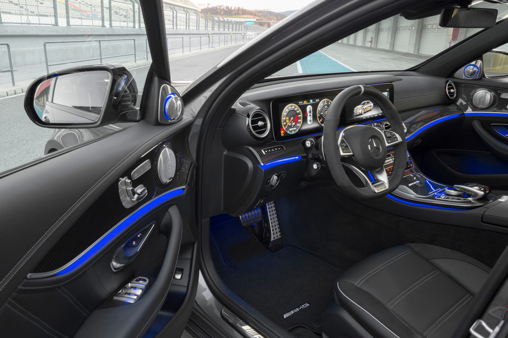 Suited and boosted: 2017 Mercedes-AMG E63 4Matic+ revealed ...