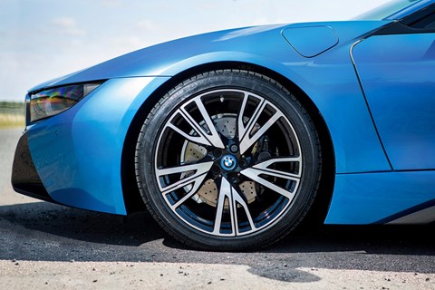 BMW i8 brakes