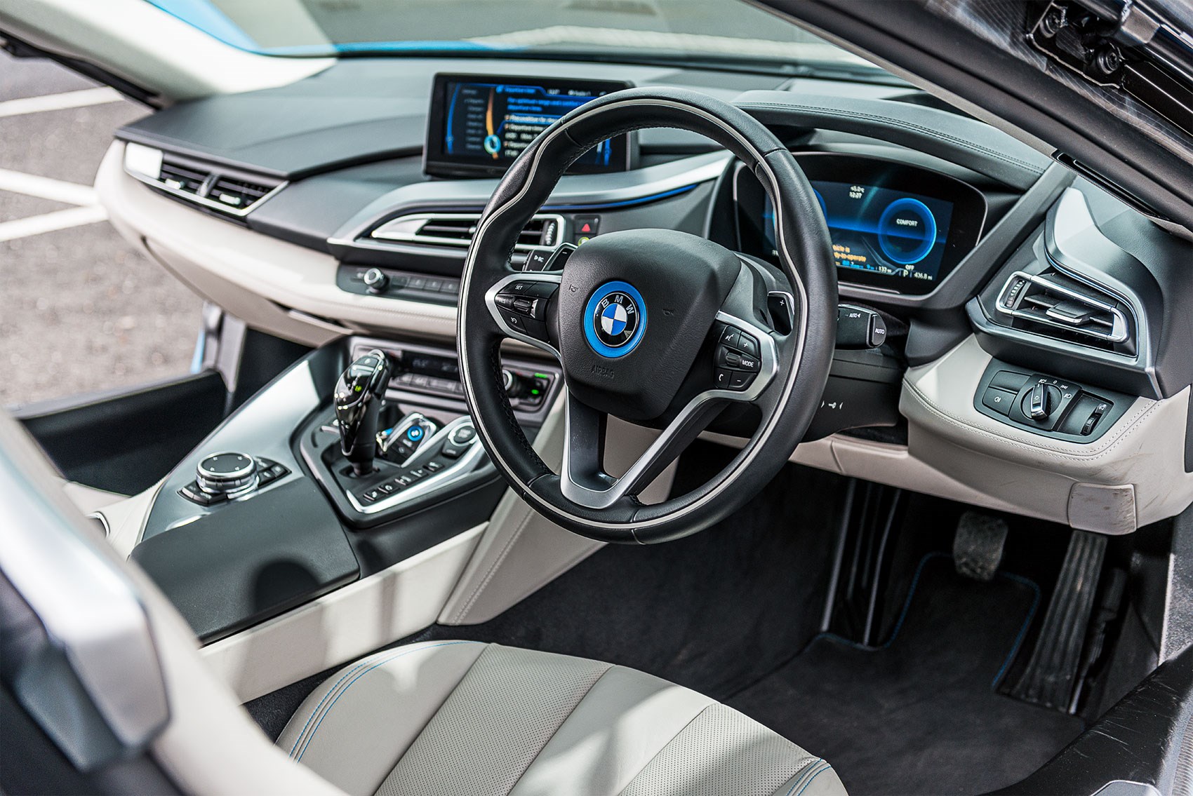 bmw i8 обзор