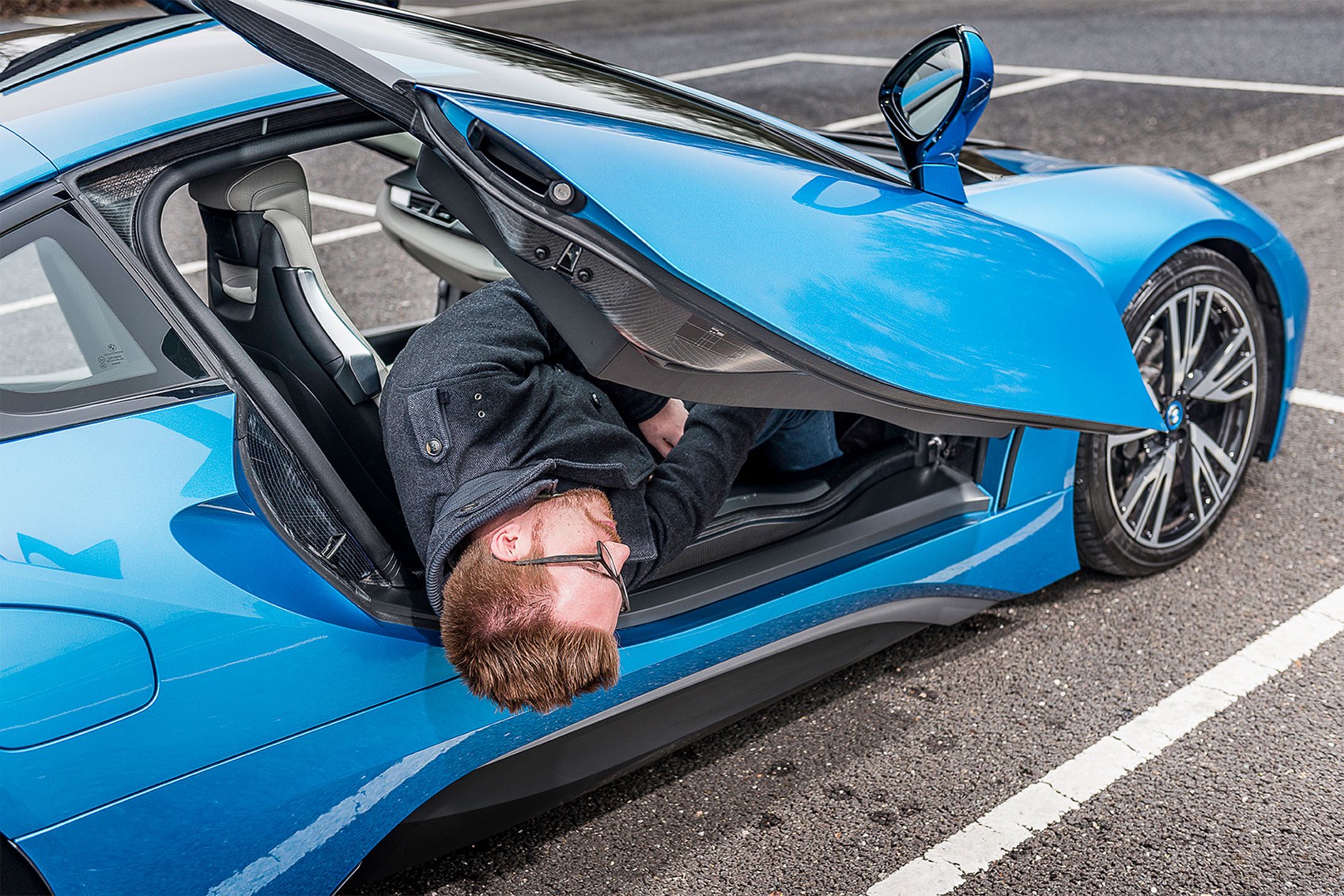 bmw i8 luggage