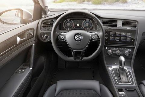Facelifted 2017 Volkswagen Golf Mk7