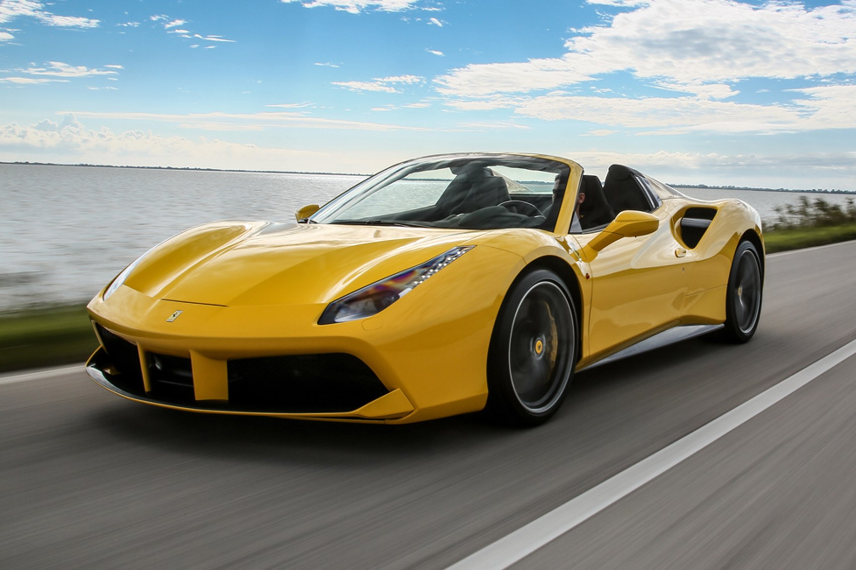 ferrari 488 spider 01