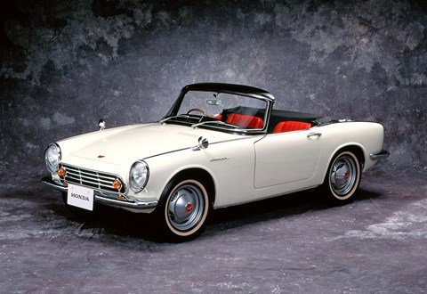 Honda S500 sports car: setting the bloodline