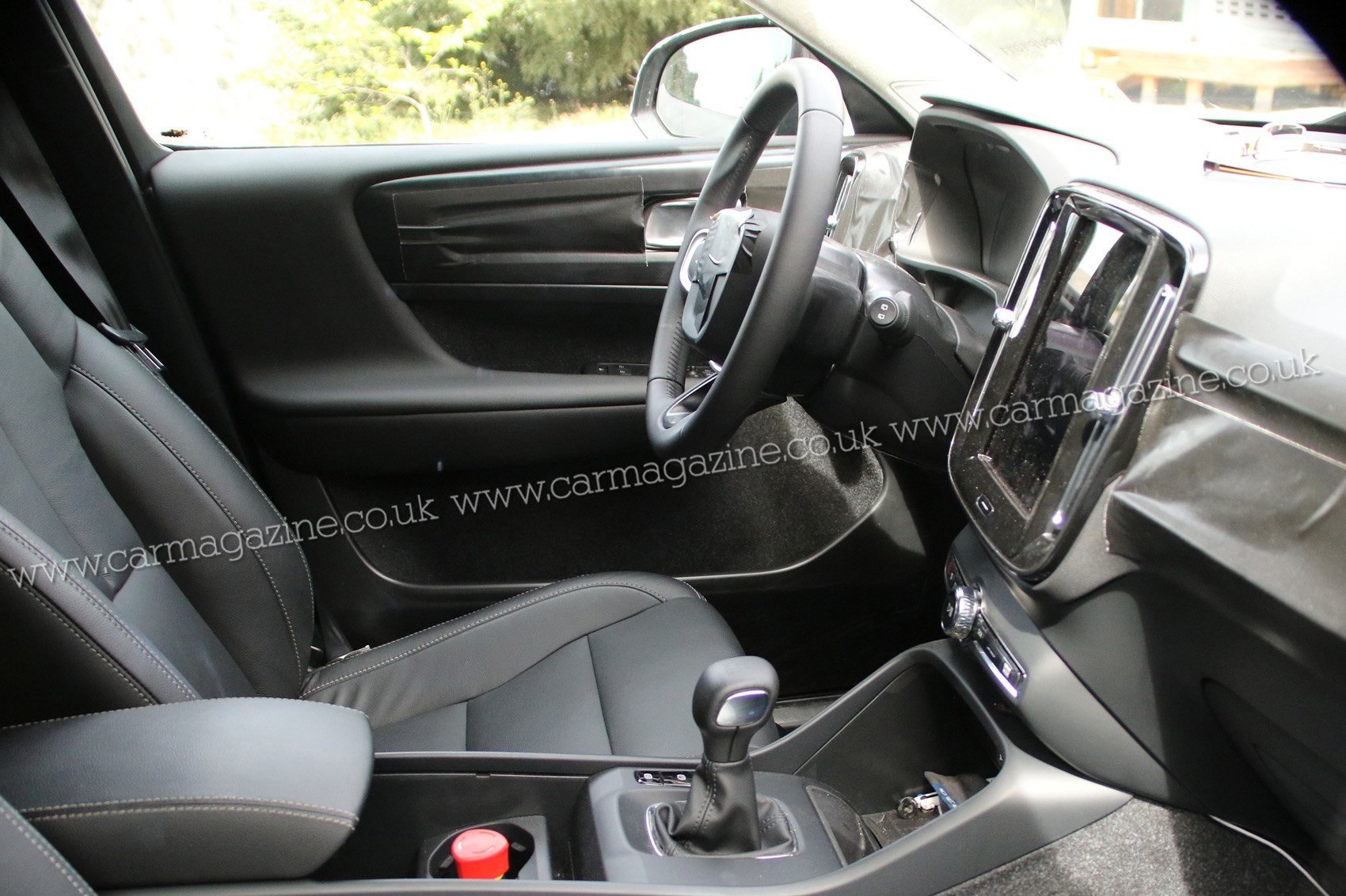 Volvo XC40 SUV spied: first peek at new crossover's ...